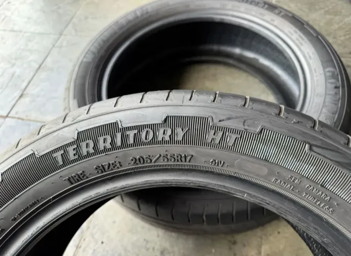2 Pneus Firestone Territory 205/55r17 USADO