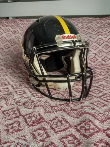 Capacete e peitoral de futebol americano