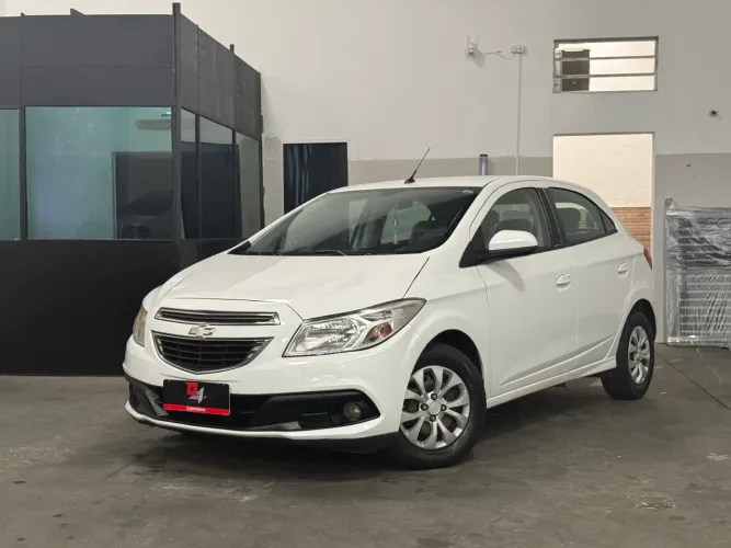 Chevrolet Onix Hatch LT 1.0 8V Flex Power Mec. 4P 2013