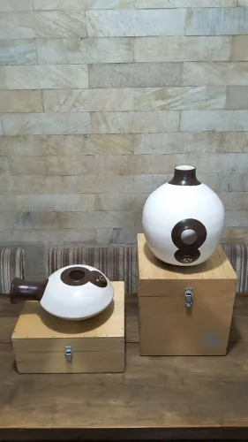 VENDO: PAR DE MURINGAS / VASOS UDU - MARCA: AG PERCUSIÓN + CASE EM MADEIRA