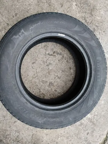 Pneu Pirelli 235/60-16R carcaça sem defeito Bom p/step retirar em Mongaguá.