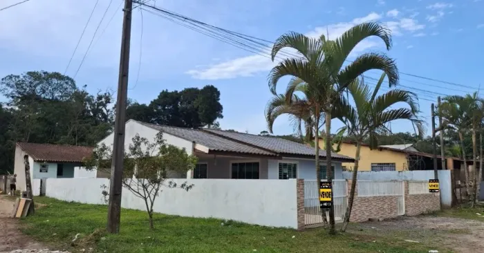 CASAS DE ESQUINA NO COHAPAR EM GUARATUBA-PR