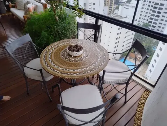 Conjunto de Varanda Gourmet - Mesa de Mosaico + 4 Cadeiras em Ferro base em alumínio 