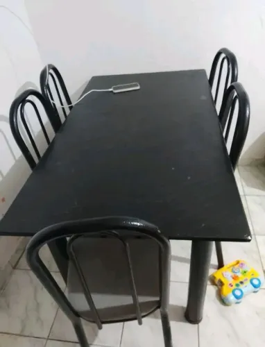 Cadeira de mármore com 6 cadeiras