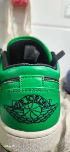 Air.jordan green low