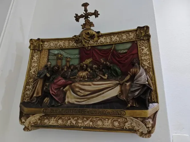 Painel em relevo decorativo da Última Ceia