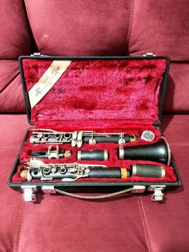 Clarinete Yamaha Madeira YCL352