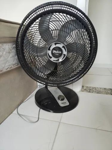 Ventilador grande, turbo, silencioso. Super conservado
