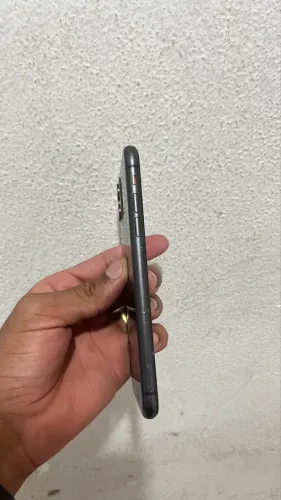 iPhone 11 128 gb estragado
