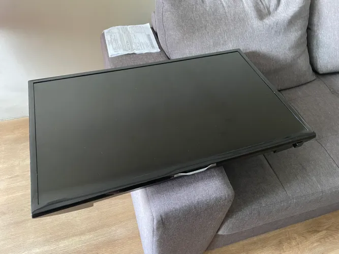 TV Samsung 32 polegadas, com defeito + acessórios 