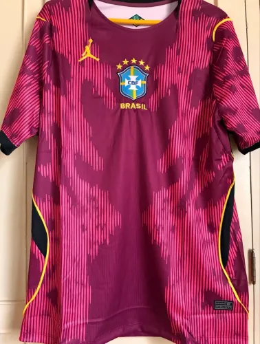 Camisa vermelha do Brasil