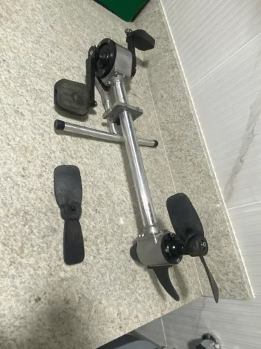 Vendo pedal Akuã kalamos para caiaque