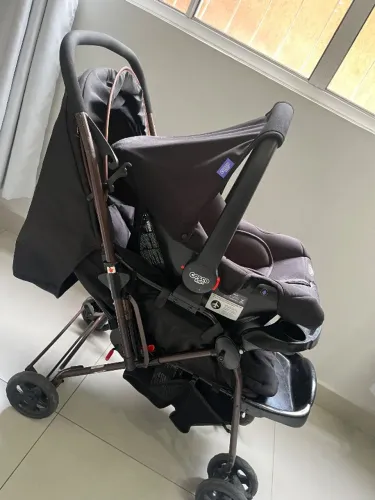 Carrinho de bebê + bebê conforto. Cosco Travel System Reverse
