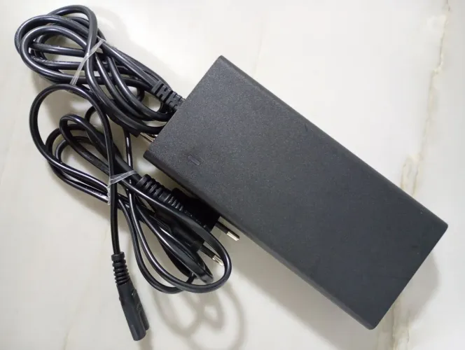 Carregador Original OUXI para Bicicleta Elétrica 48V (54.6V 2A) - Semi-novo