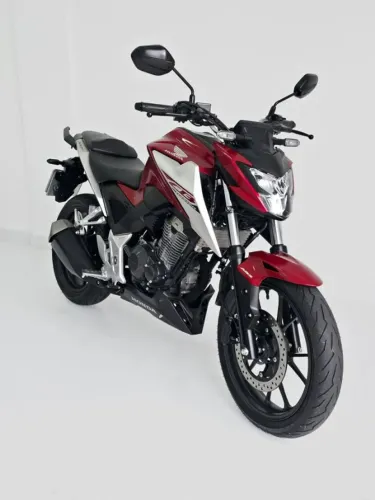 CB300F 2026