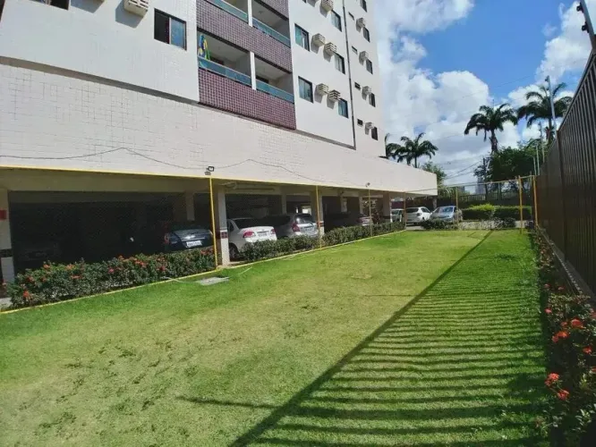 Vende Apartamento 02 Quartos em Frente ao Mix Mateus - Edf. Praça dos Cactos