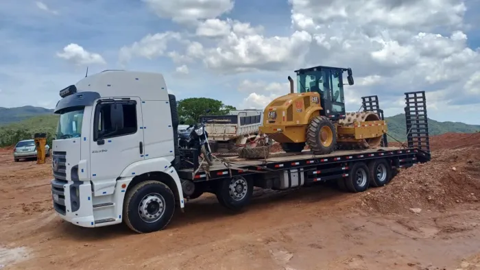 Caminhão Prancha Bitruck 