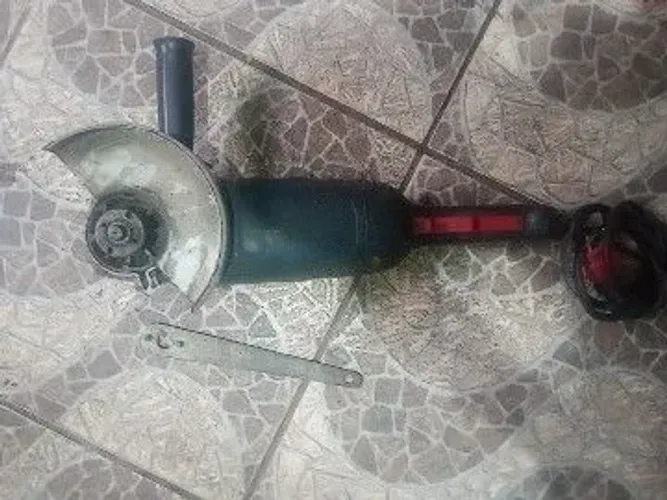 Esmerilhadeira