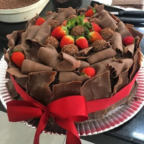 Bolos de aniversário e festas_ Caseiros, fresquinhos e deliciosos!