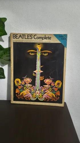Livro The Beatles Complete: Complete - Easy Guitar Edition