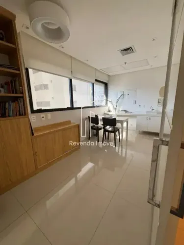 Conjunto comercial de alto padrão à venda em Vila Progredior, São Paulo-SP: 3 salas, 2 vag