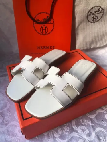 Sandália Rasteirinha Hermès Oran Branca Tamanho 37 BR - Primeira Linha 1:1 Premium