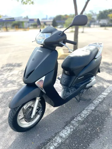 Honda Lead impecável km baixo