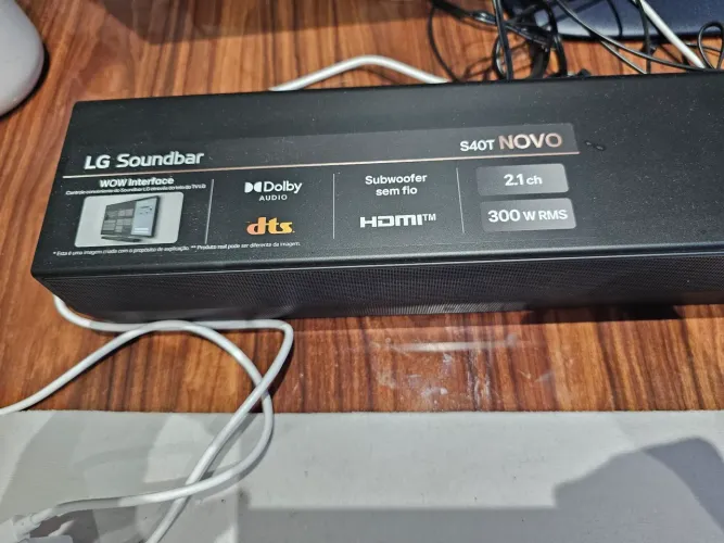 Soundbar LG S40T 2.1 300W com Subwoofer Sem Fio - Pouquíssimo Uso