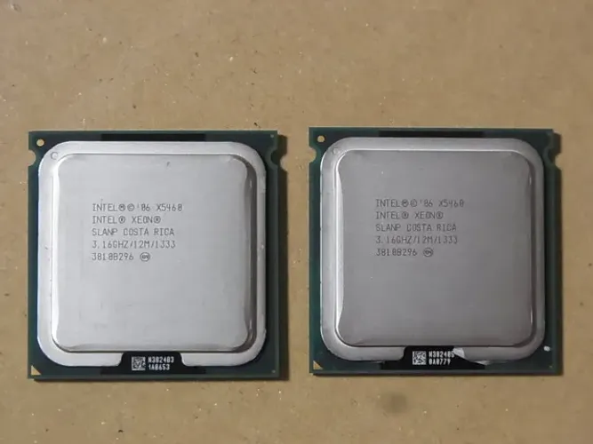 Dois processadores Intel Xeon X5460 SLANP Quad-Core 3.16GHz 1333MHz FSB 12MB L2 LGA771