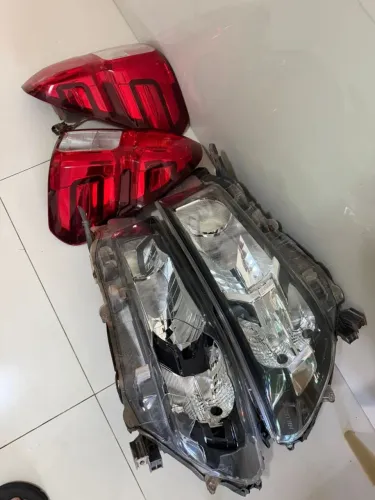 Farol de Hilux 2022