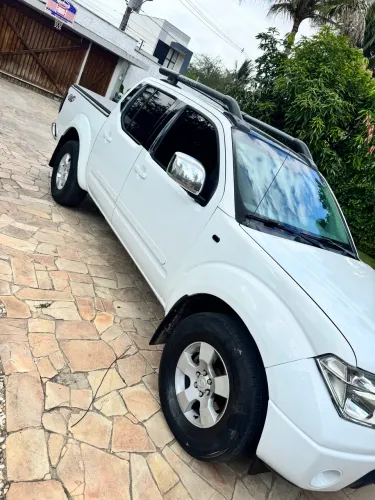 Nissan Frontier LE CD 4X4 2.5 TB Diesel Aut. 2011