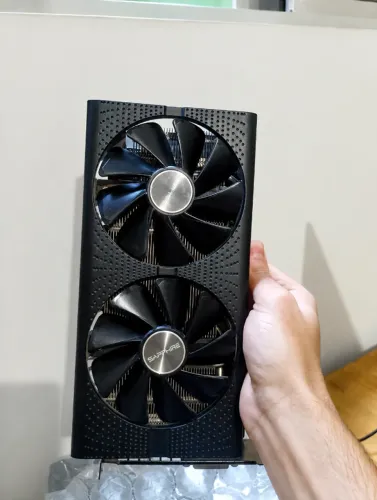 ? Placa de Vídeo RX 590 8GB GDDR5 ?