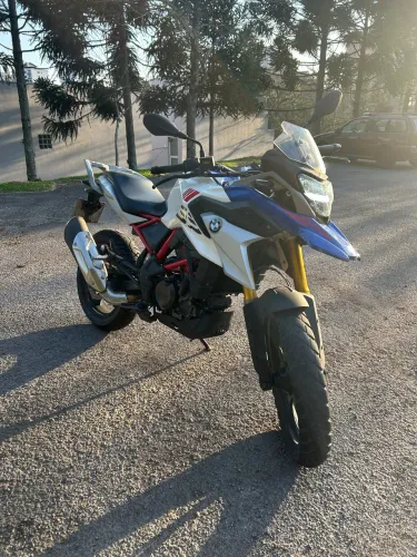 BMW G 310 S 2023 - Moto trail / adventure Cor Tricolor