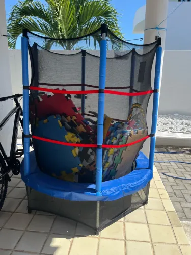 Pula pula infantil - semi novo. 