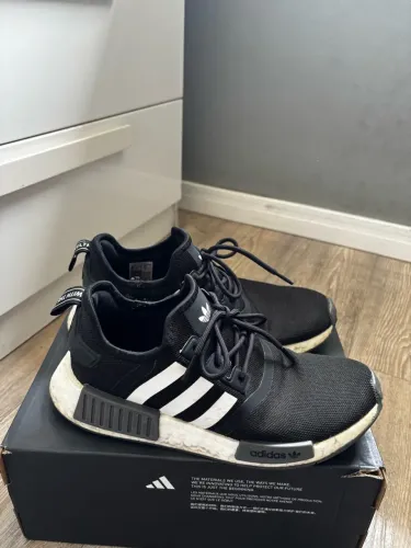 Tênis adidas NMD tamanho 39