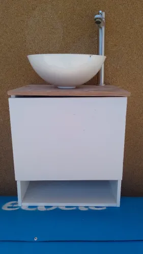 Vendo Pia de banheiro