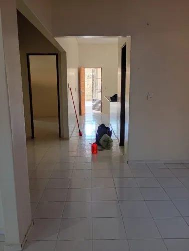 Alugo Casa 3 quartos, uma suíte, bairro Ceará, Parnaiba PI.