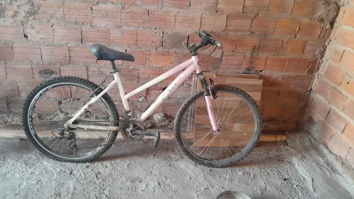 Vendo bike com marcha por 200$
