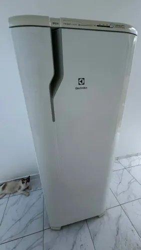 Geladeira Electrolux