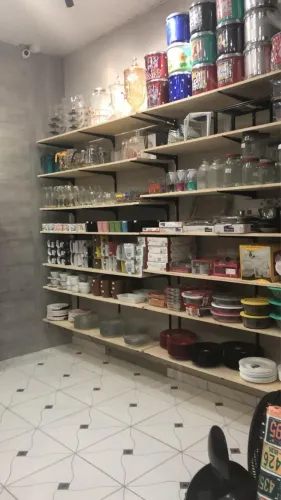 Prateleira de ferro