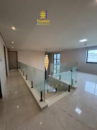 EXCLUSIVIDADE E ELEGÂNCIA EM CADA DETALHE Casa de Luxo à Venda no Condomínio Alphaville