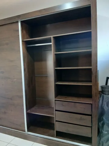 Guarda roupa de casal