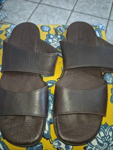 Chinelo de couro masculino,43 ,50 reais