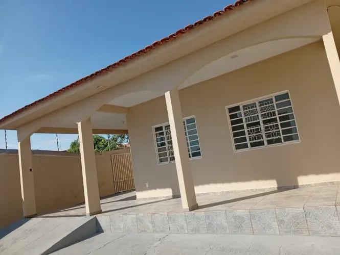 Casa para alugar no Bairro Despraiado em Cuiabá