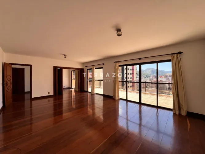 Cobertura à venda, 4 quartos, 3 suítes, 2 vagas, Agriões - Teresópolis/RJ