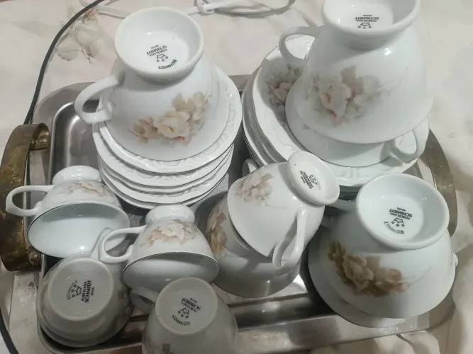 Conjunto chá e xícaras de café de porcelana Schimidt coleção Eterna