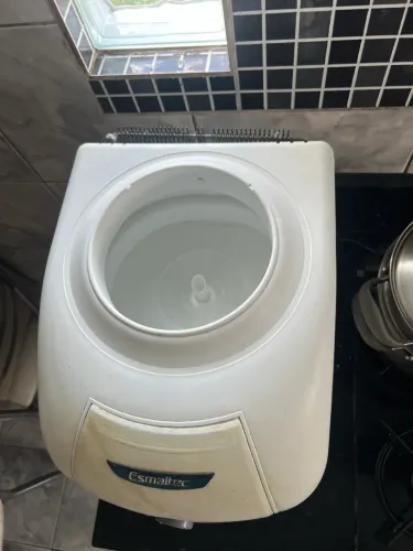 Gelagua esmaltec