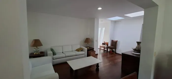 Imóvel para aluguel possui 350 metros quadrados com 3 quartos em Vila Sônia - São Paulo - 