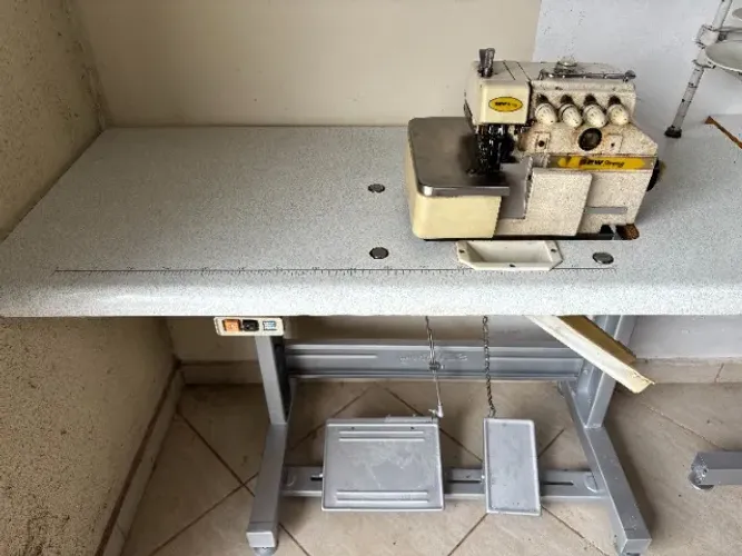 Máquina Costura Interlock Sew Strong