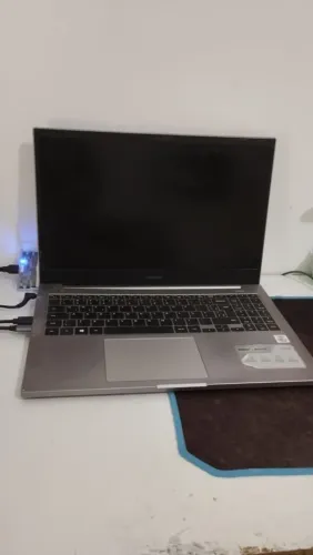 Notebook Samsung i3 10ª Geração | 8GB RAM | SSD 120GB | Rápido e Econômico